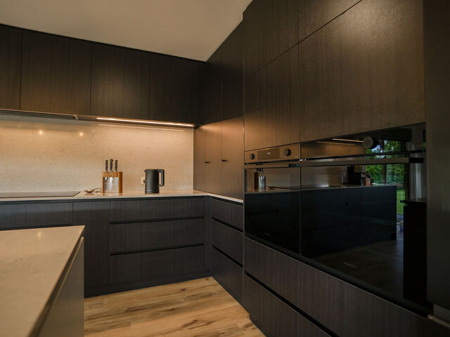 What is the functionality of a kitchen?