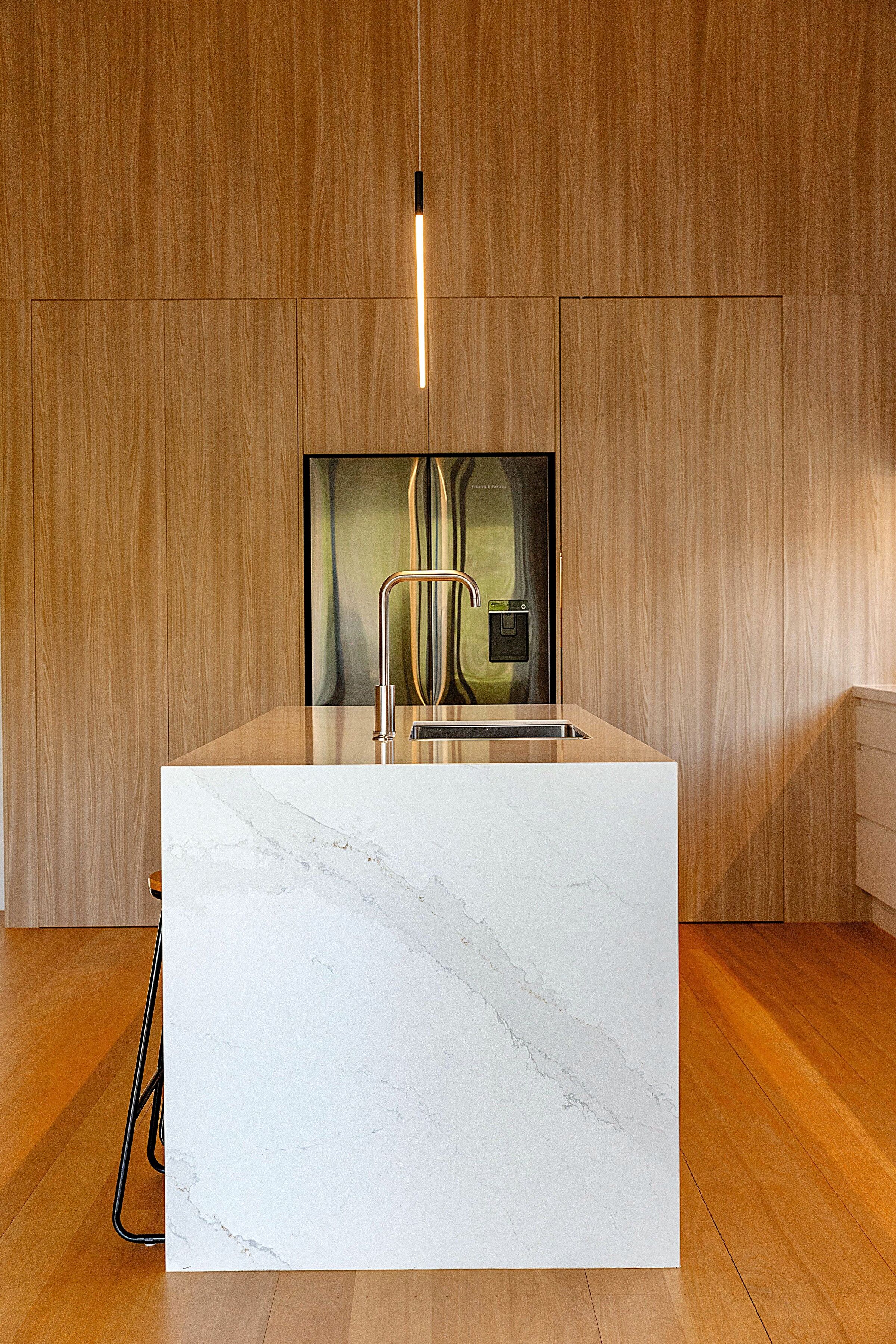 Quintessence on Queen