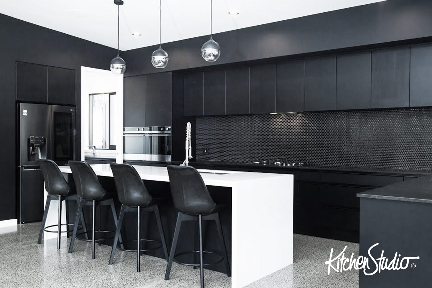 Kitchen Studio Design Awards 2019 A Black And White Decision By Andrea Ellis Kitchen Studio North Shore Kitchen Of The Year Peoples Choice Winner